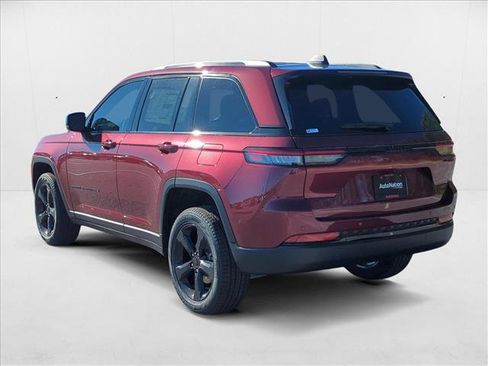 New 2025 Jeep Grand Cherokee Limited w/ Black Appearance Package image 2