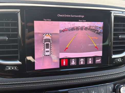 Used 2022 Chrysler Pacifica Limited FWD image 21