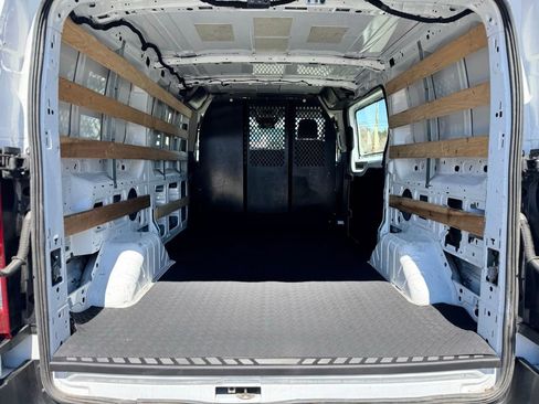 Used 2024 Ford Transit 250 Low Roof AWD w/ Exterior Upgrade Package image 5
