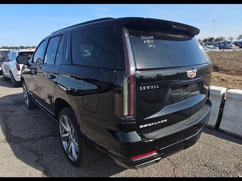 Used 2025 Cadillac Escalade Sport w/ Touring Package image 8