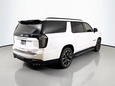 Used 2025 Chevrolet Suburban RST w/ RST Capability Package AWD/4WD image 10