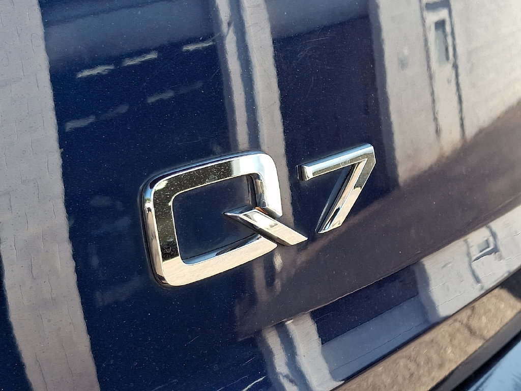 Used 2022 Audi Q7 3.0T Premium Plus w/ Premium Plus Package AWD/4WD image 9