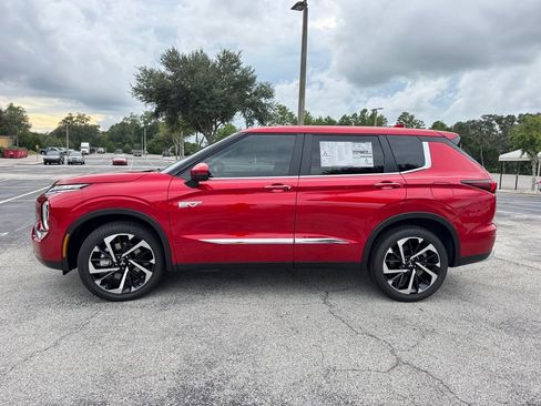 New 2025 Mitsubishi Outlander SE image 4