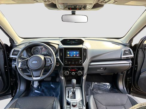 Used 2023 Subaru Forester Premium AWD/4WD image 3