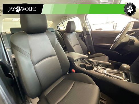 Used 2015 MAZDA MAZDA3 i Sport FWD image 18