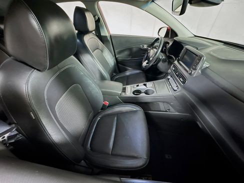 Used 2021 Hyundai Kona Limited FWD image 28