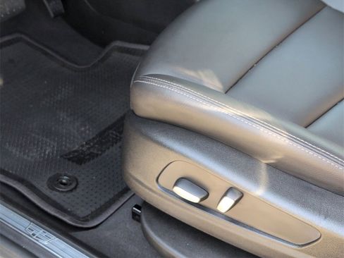 Certified 2024 Cadillac XT5 Luxury image 21