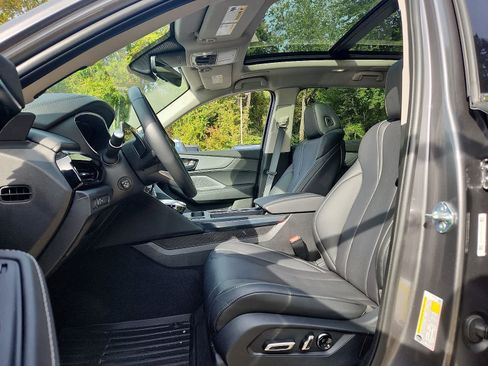 Certified 2025 Acura MDX SH-AWD w/ Technology Package image 11