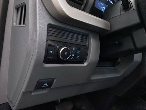 New 2026 Ford F250 XL w/ XL Chrome Package image 11