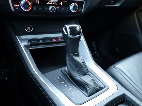 Used 2022 Audi Q3 2.0T Premium image 24