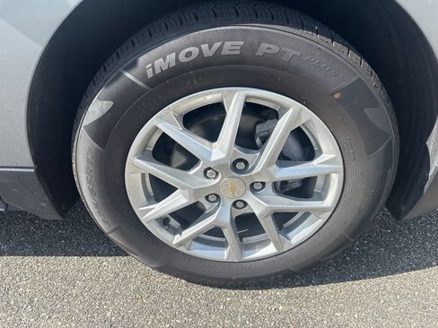 Used 2024 Chevrolet Equinox LT FWD image 10