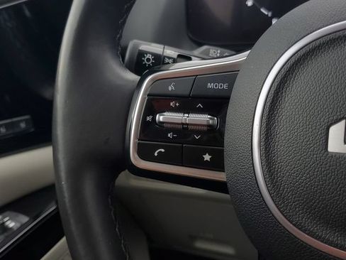 Used 2024 Kia Carnival SX Prestige FWD image 23