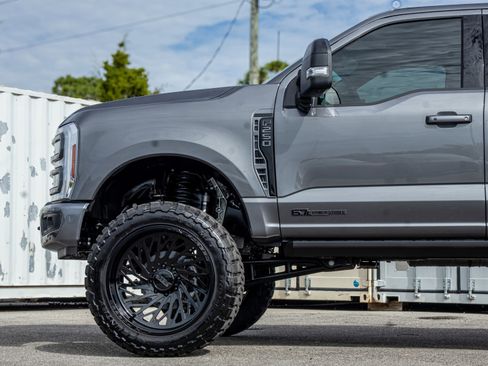 New 2025 Ford F250 Lariat w/ Lariat Ultimate Package image 17
