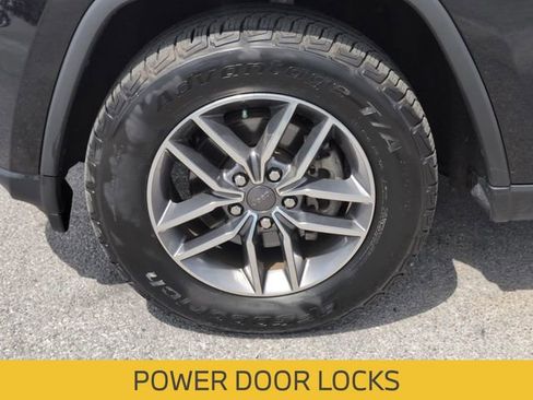 Used 2020 Jeep Grand Cherokee Limited w/ Luxury Group II image 11