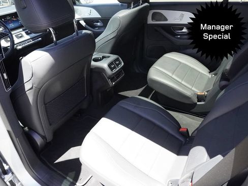 Used 2025 Mercedes-Benz GLS 450 4MATIC image 29
