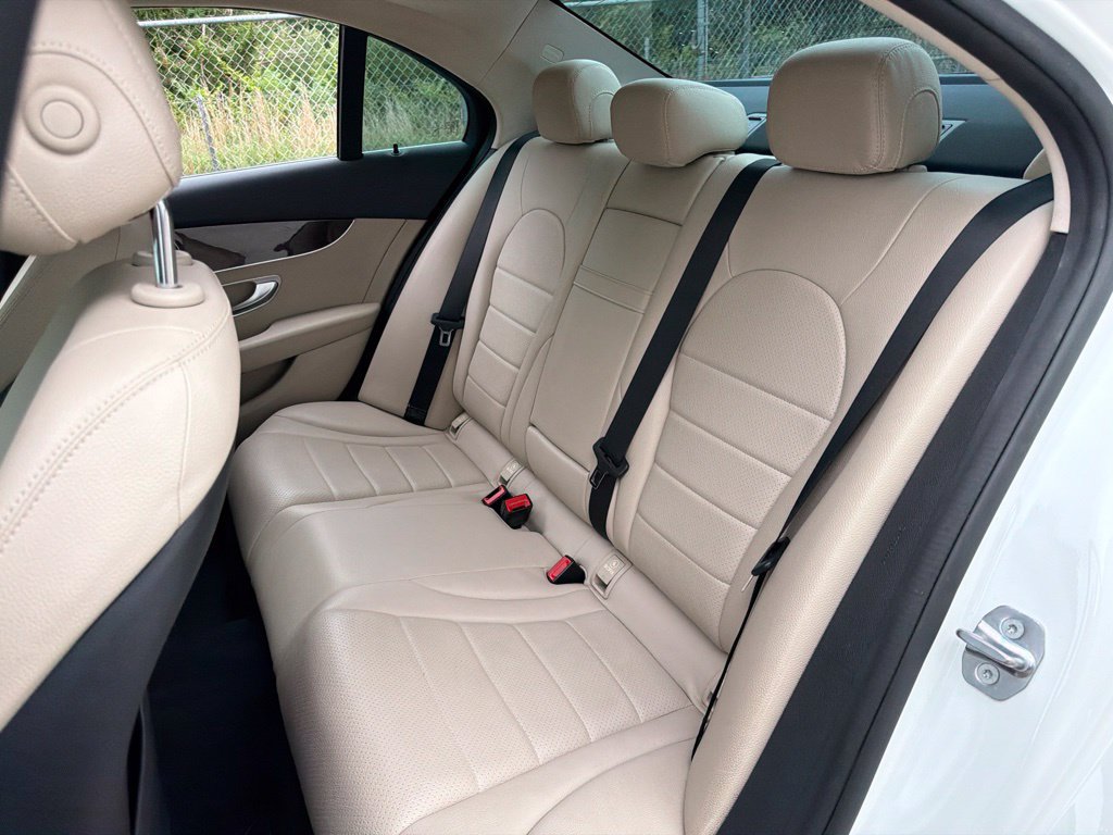 Used 2019 Mercedes-Benz C 300 4MATIC Sedan image 20
