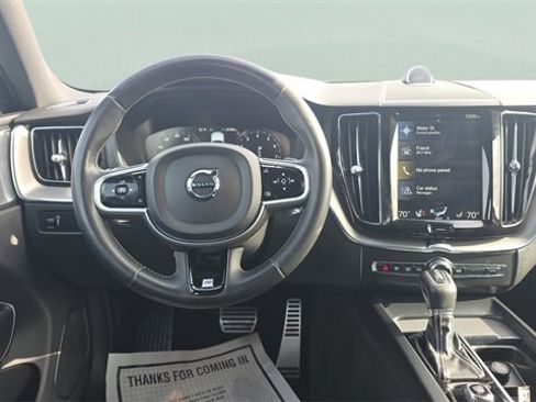 Used 2018 Volvo XC60 T6 R-Design w/ Convenience Package image 14