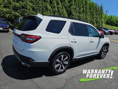 Used 2024 Honda Pilot Touring image 7