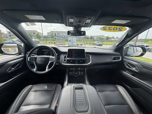 Used 2022 Chevrolet Tahoe Z71 w/ Luxury Package AWD/4WD image 19