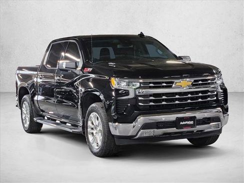 Used 2023 Chevrolet Silverado 1500 LTZ image 3