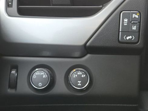 Used 2015 Chevrolet Tahoe LT image 12