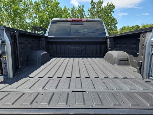 Used 2024 GMC Sierra 1500 AT4 w/ Technology Package AWD/4WD image 28