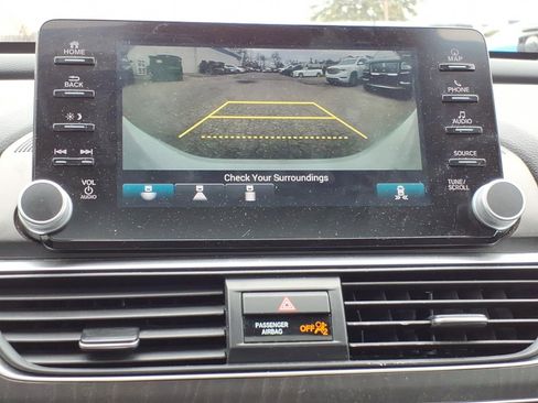 Used 2018 Honda Accord EX-L image 16