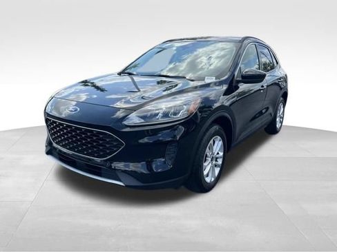 Used 2021 Ford Escape SE w/ Convenience Package AWD/4WD image 3