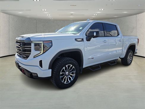 Used 2023 GMC Sierra 1500 AT4 image 7
