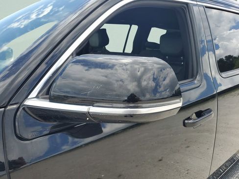 Used 2023 Jeep Wagoneer L Series III RWD image 27