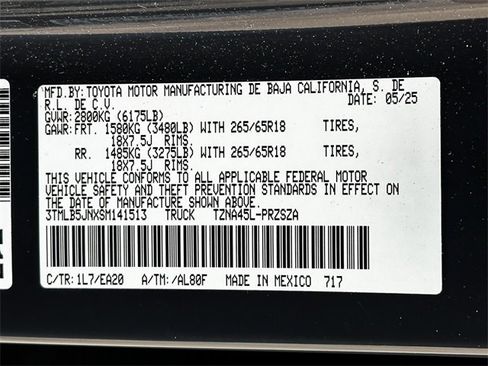 Certified 2025 Toyota Tacoma TRD Off-Road image 32