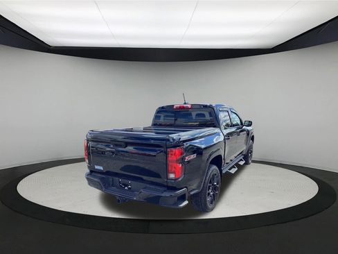 Used 2025 Chevrolet Colorado Z71 image 8