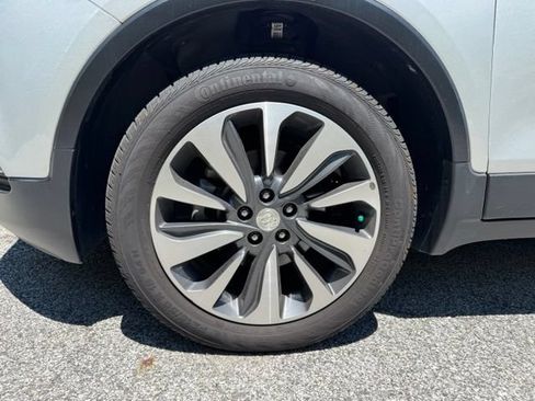 Used 2022 Buick Encore Preferred w/ Safety Package AWD/4WD image 2