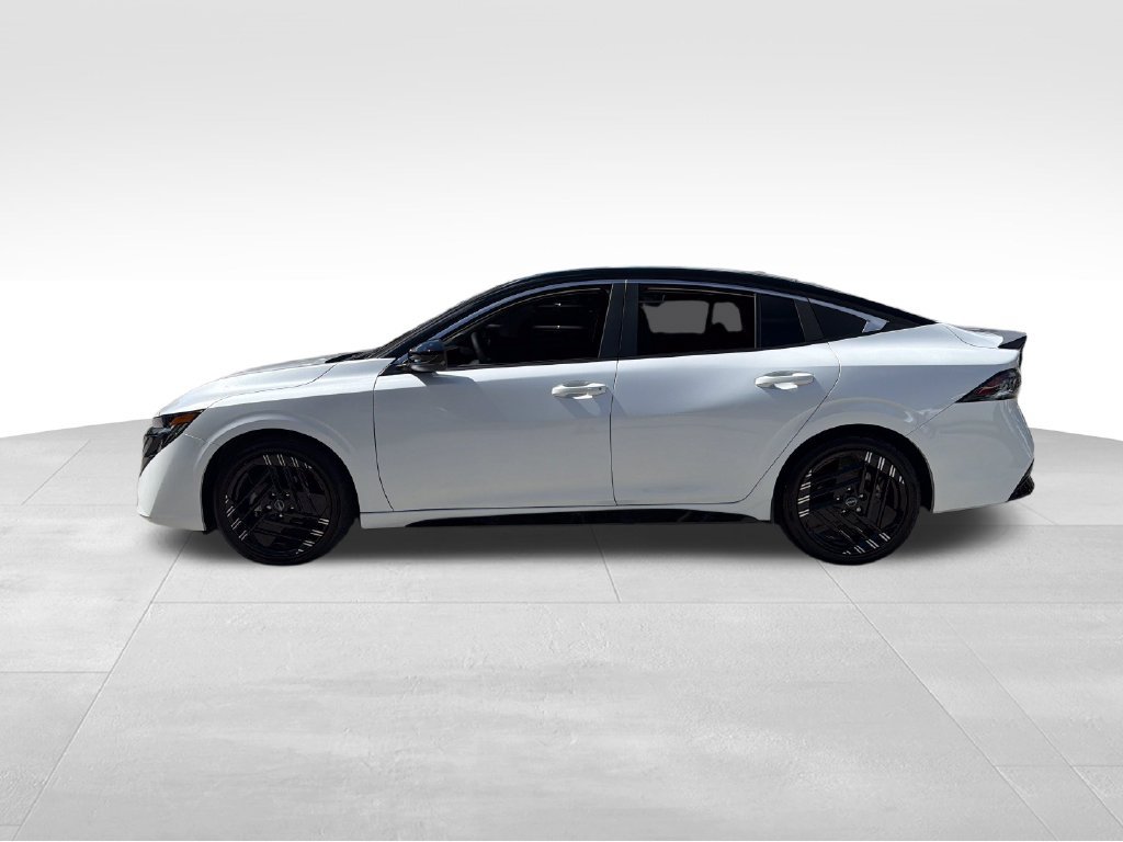 Used 2026 Nissan Sentra SR w/ Floor Mat Package FWD image 4