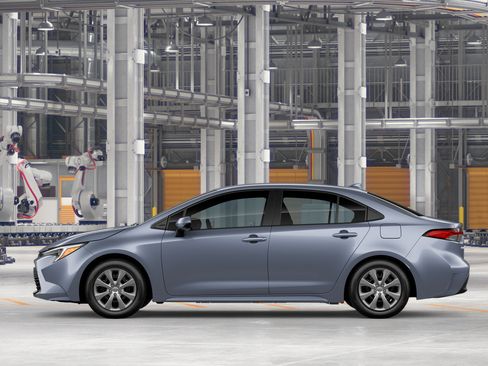 New 2026 Toyota Corolla LE FWD image 4