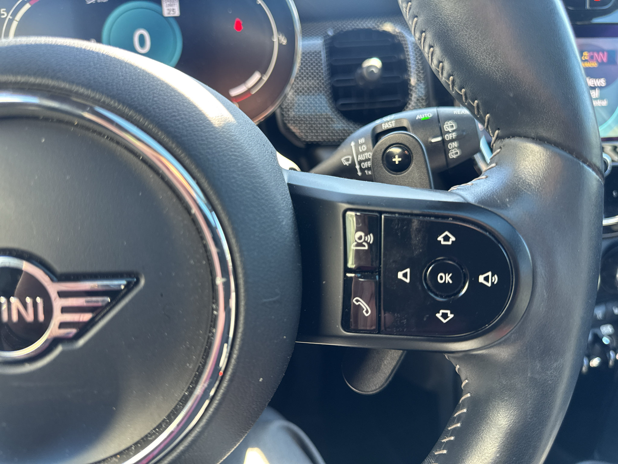 Used 2024 MINI Cooper S FWD image 18
