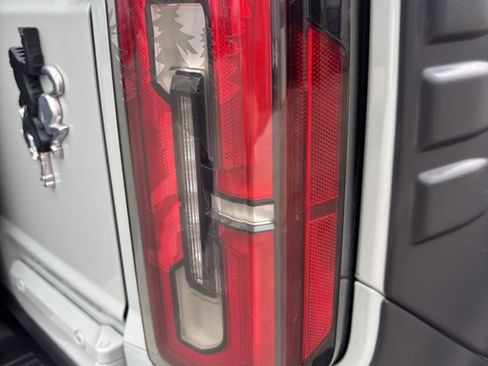 Used 2024 Ford Bronco Badlands w/ Sasquatch Package AWD/4WD image 13