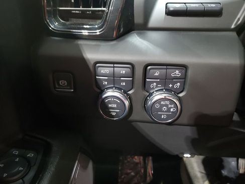 Used 2023 GMC Sierra 1500 AT4X AWD/4WD image 36