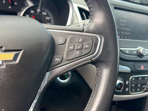 Used 2020 Chevrolet Equinox LT w/ Driver Convenience Package AWD/4WD image 23