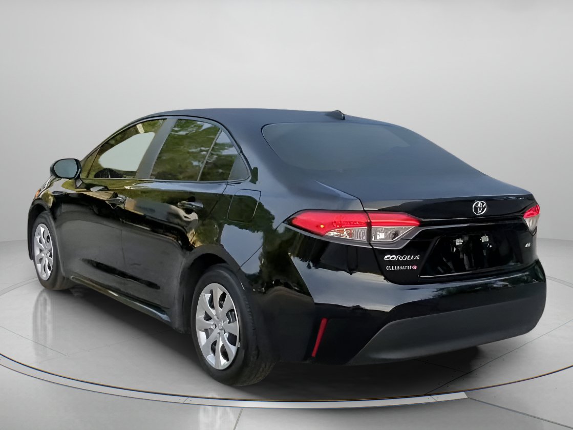Used 2024 Toyota Corolla LE FWD image 21