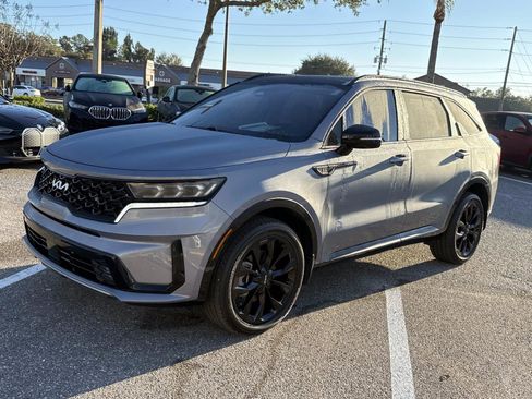 Used 2022 Kia Sorento SX image 11