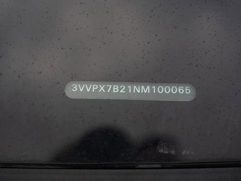 Used 2022 Volkswagen Taos SE w/ Panoramic Sunroof Package AWD/4WD image 31