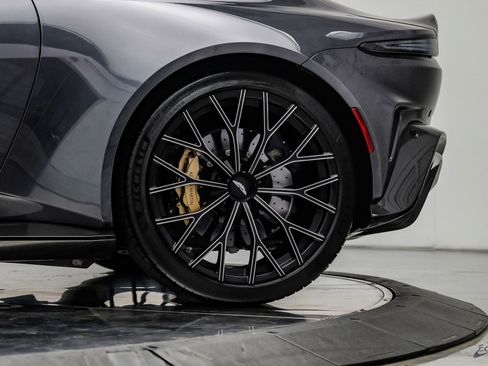 Used 2023 Aston Martin V12 Vantage RWD image 91