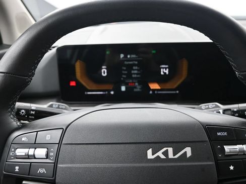 New 2026 Kia Sportage LX w/ LX Convenience Package AWD/4WD image 14
