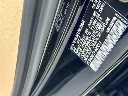 Used 2023 Porsche Cayenne image 28