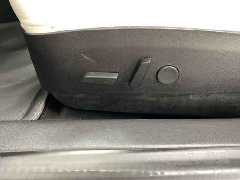 Used 2018 Tesla Model 3 image 13