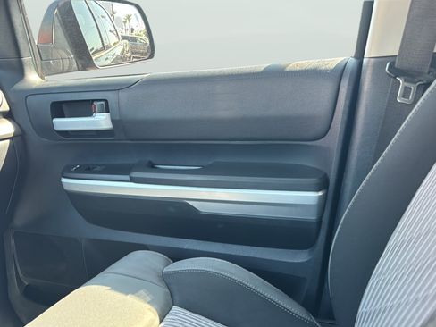 Used 2015 Toyota Tundra SR5 w/ SR5 Upgrade Package RWD image 18