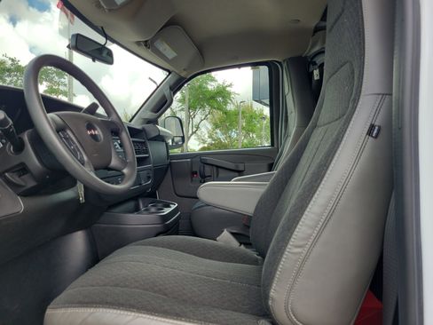 Used 2024 GMC Savana 2500 w/ Driver Convenience Package RWD image 11