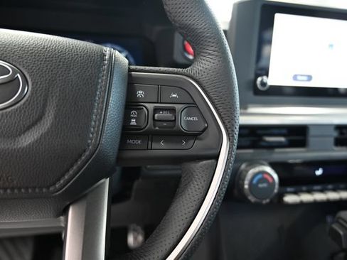 Used 2025 Toyota Tacoma TRD Sport AWD/4WD image 26