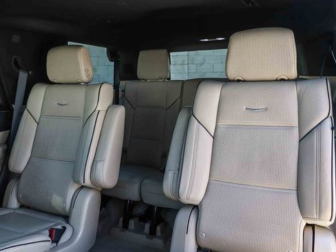 Used 2023 Cadillac Escalade Premium Luxury w/ Performance Package AWD/4WD image 20